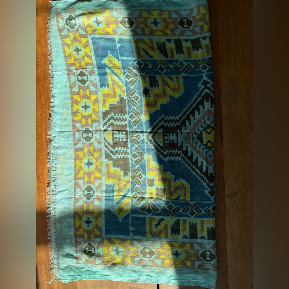 ALDO Geometric Patterned Scarf - Picture 5 of 6
